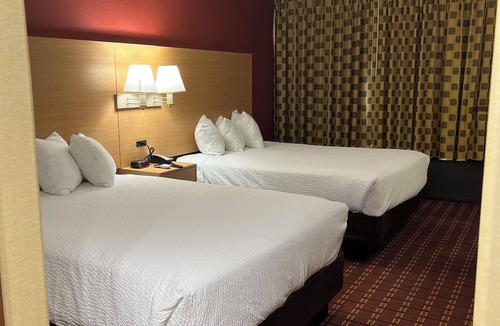 Sweetwater Hotel | Serenity Inn