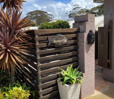 Dolphin Point Bed & Breakfast | Serenity Lodge for Couples