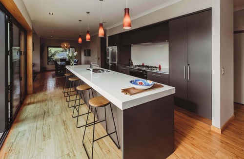 Egmont Village House | Serenity Lodge with River Views