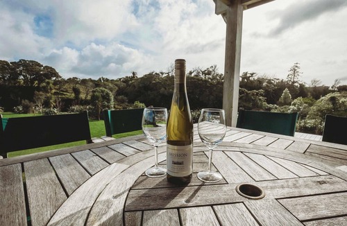 Egmont Village House | Serenity Lodge with River Views