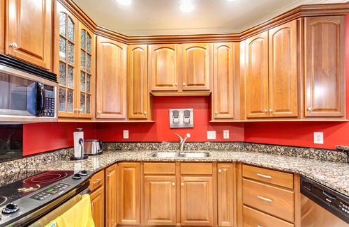 Andersonville Condo | Serenity Now at Stardust Marina - No steps to condo.