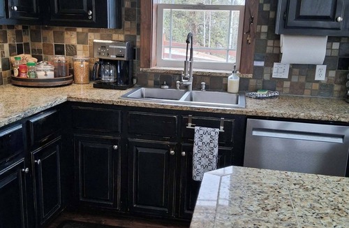 Divide House | Serenity now! Hot tub, Beautiful mtn views, Massage chair, & Steam shower