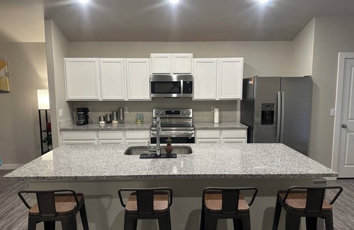 Odessa House | Serenity Oasis w/3 Bedrooms, 2 Baths, 7 Beds and workspaces. Productive Paradise