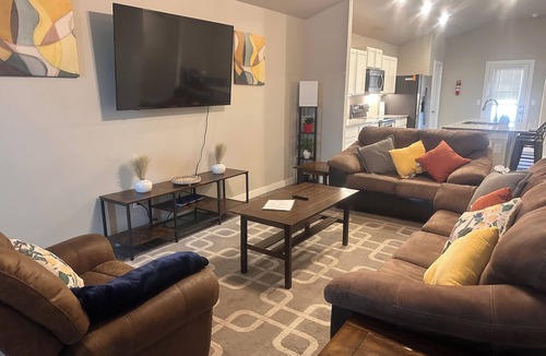 Odessa House | Serenity Oasis w/3 Bedrooms, 2 Baths, 7 Beds and workspaces. Productive Paradise
