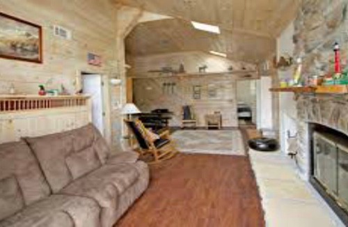Cleverdale Cottage | serenity on sandy bay lake george