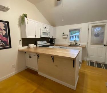 Owosso Apartment | Serenity on State St