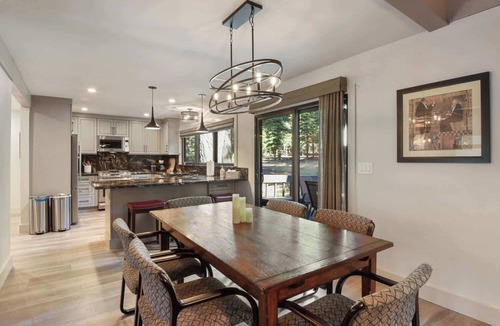 Kingswood Estates House | Serenity on Statford | Close to Northstar!