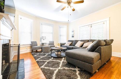 Lakeland House | Serenity on Success Avenue