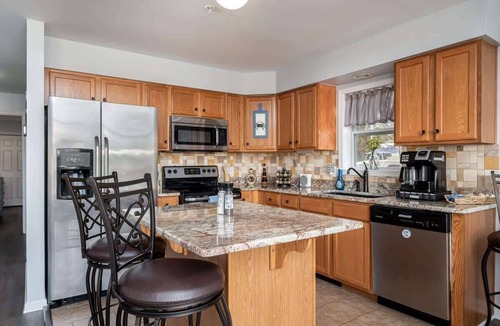 Dundalk House | Serenity on the Cove