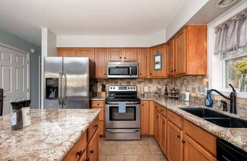 Dundalk House | Serenity on the Cove