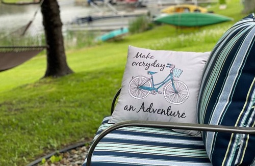 Gladwin House | Serenity on the Lake