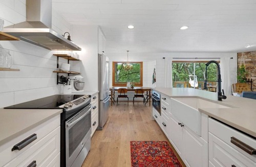 Georgetown House | `Serenity On The San Gabriel` Pet-Friendly! Riverfront! Kayaks! Bikes!
