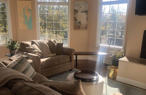 Stevensville House | Serenity on the Water