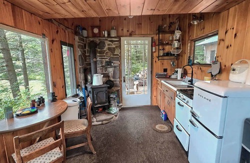 Glenfield House | Serenity Point Dome-Romantic Escape Private Pond