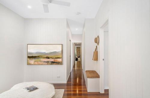 Scarborough House | Serenity & Poolside Sun - 400m to Beach