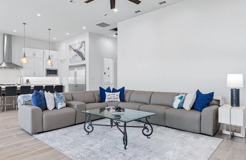 Graford House | Serenity Shoes waterfront overlooking PK Lake!