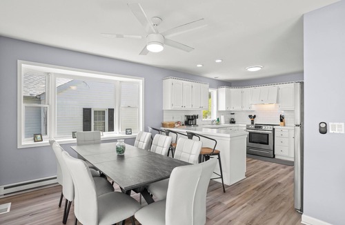 Shelbyville House | Serenity Shores - Lakeside/Dock/Boat Rentals