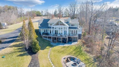 North Shore House | Serenity Shores - Private Lakefront Home with Dock