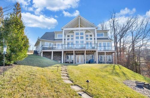 North Shore House | Serenity Shores - Private Lakefront Home with Dock