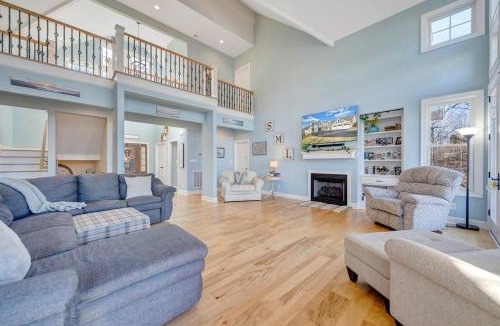 North Shore House | Serenity Shores - Private Lakefront Home with Dock