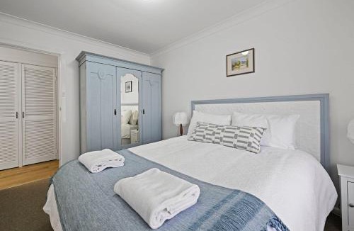 Orange East House | Serenity - Short Drive to CBD, Firepit