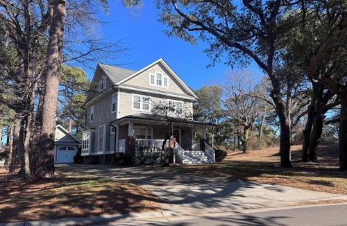East Ocean View House | Serenity Stay - Private Home Near Beach!