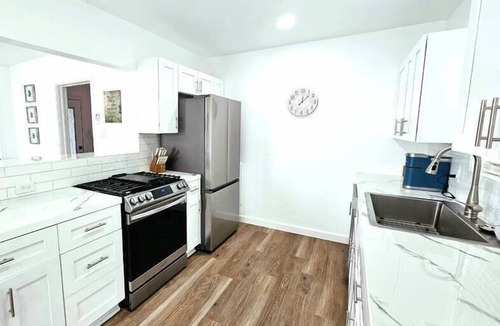 Del Mar Apartment | Serenity Suite - Ocean Dr