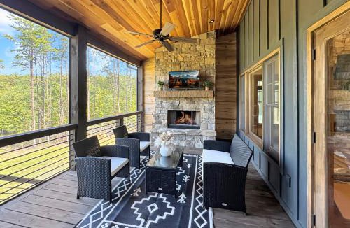 Cashes Valley House | Serenity View