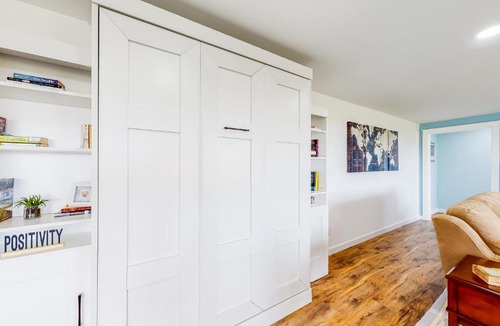 Searsport House | Serenity Vista