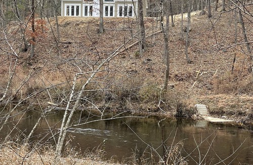 Eagle Rock Cottage | Serenity, Waterfront Mountain Retreat