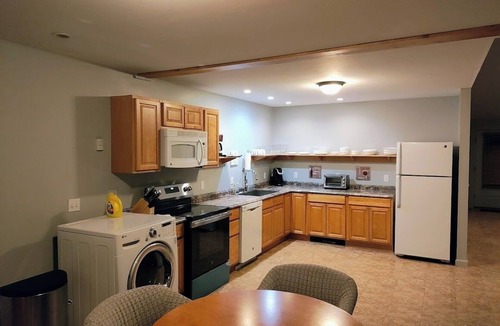Town of Torrey House | Serenity Zen House on Seneca Lake - Pet Friendly