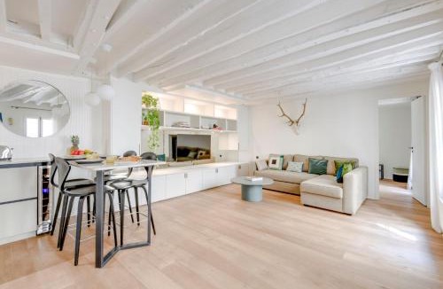 Quartier des Invalides Apartment | Serenty - 2BR - La Seine & Saint Germain