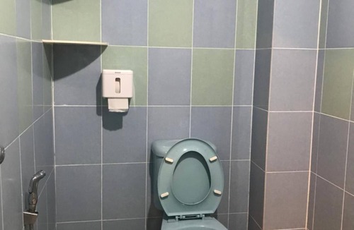 Kampung Kuala Parit Hotel | Seri Kangsar KK Hotel