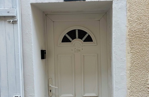 Convention House | Serini house jacuzzi