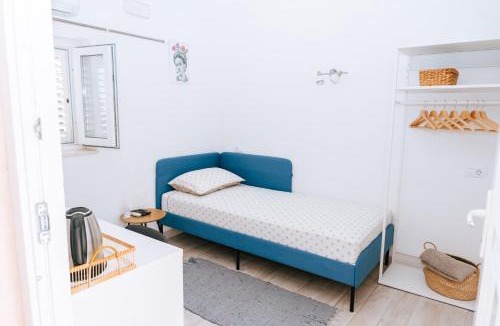 Montovjerna House | Serious Job Room