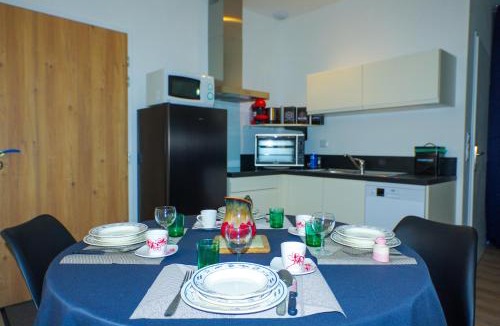 Prats-de-Mollo-la-Preste Apartment | Serra-Vernet del Roser, Plain-Pied de Charme, Village Historique