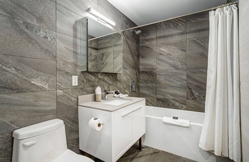 Quartier des Spectacles Apartment | Serviced 1 Bedroom Apartment in Montreal | Le Smith Building