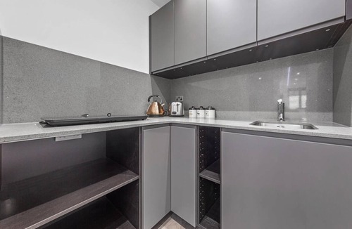 Golders Green Apartment | Serviced Studio Flat Near Camden Euston Station