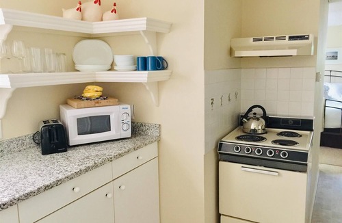 East Dennis Hotel | Sesuit Harbor House