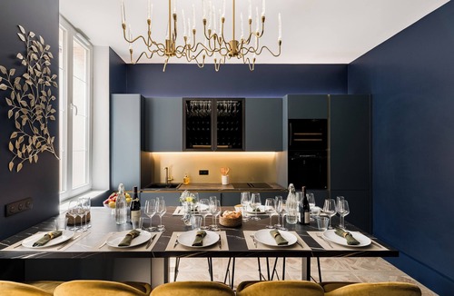 Grenoble City Centre House | Set of 4 apartments l 240m2 l Sleeps 14 l Ideal for receptions
