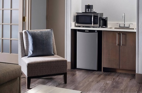 Stone Mountain Hotel | Set within Stone Mountain Park! FREE Parking, Onsite Pool, Pets Allowed!