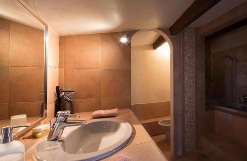 Saint-Andre-de-Bueges House | SETA - Bombequiols