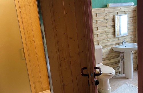 Castelnau-Riviere-Basse Bed & Breakfast | Setting course for Latin America