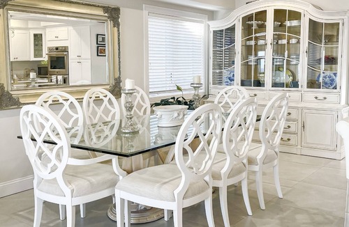 Milford Condo | Setting Sun Waterfront Retreat on Hillside