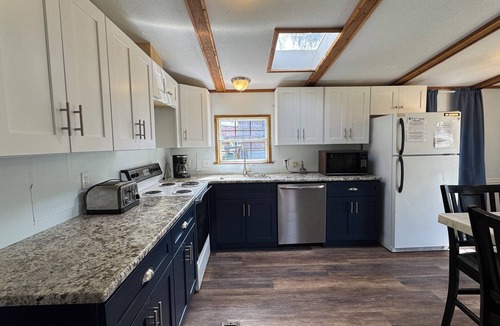 Put-in-Bay House | Settle In & Unwind | 8 ppl | IC63