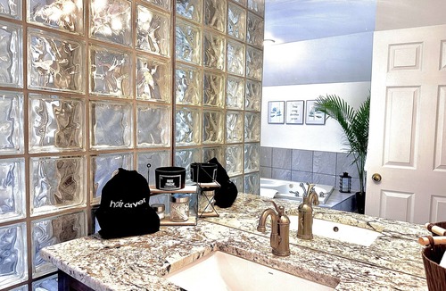 Historic Old Town Bed & Breakfast | Settlers Suites