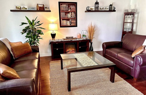 Historic Old Town Bed & Breakfast | Settlers Suites