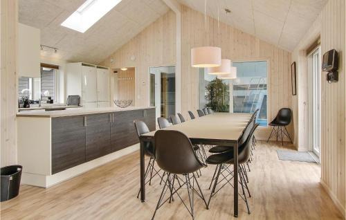 Lohals House | Seven-Bedroom Holiday Home Tranekær With A Room Hot Tub 03