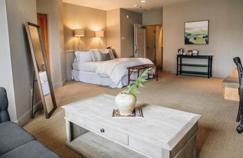 Sonoma Hotel | Seven Branches Venue and Inn