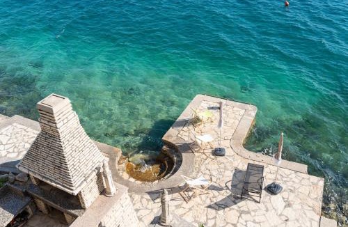 Starigrad Villa | SeVeN Holiday home - Beachfront by the Sea, Velebit, Nature